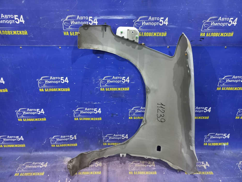 Крыло переднее правое TOYOTA PROBOX 2002-2014