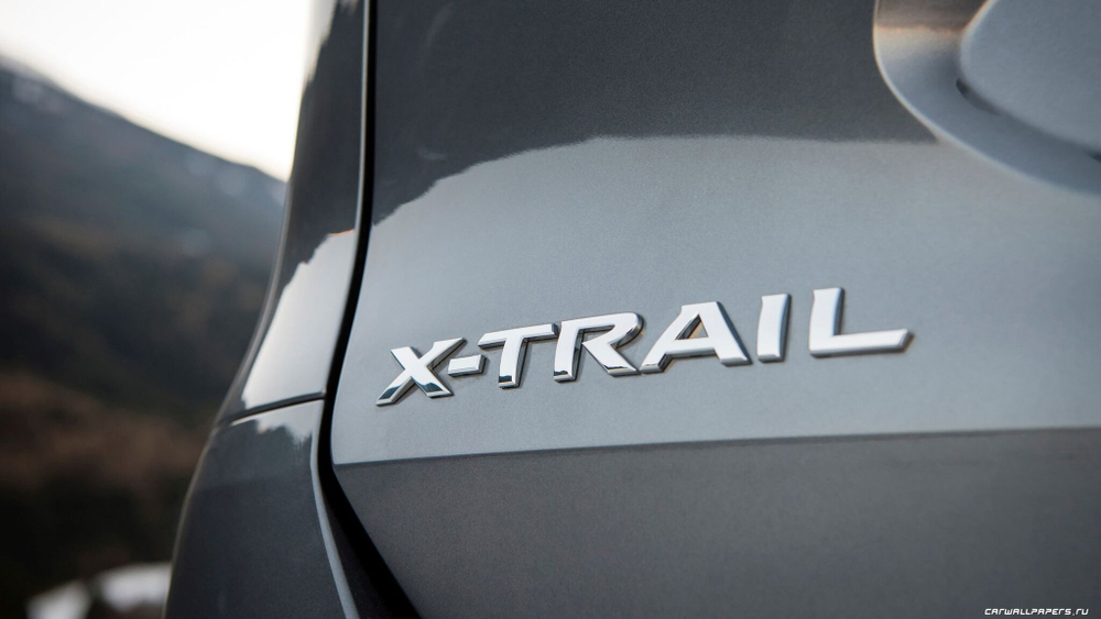 Надпись X-Trail на Nissan / Шильдик Икс-Трейл на Ниссан