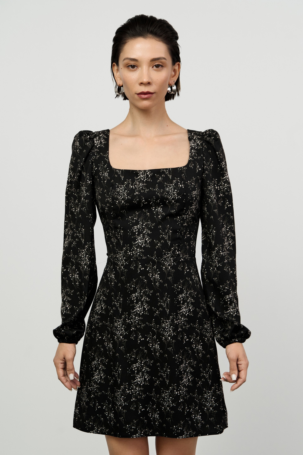 Платье-каре мини