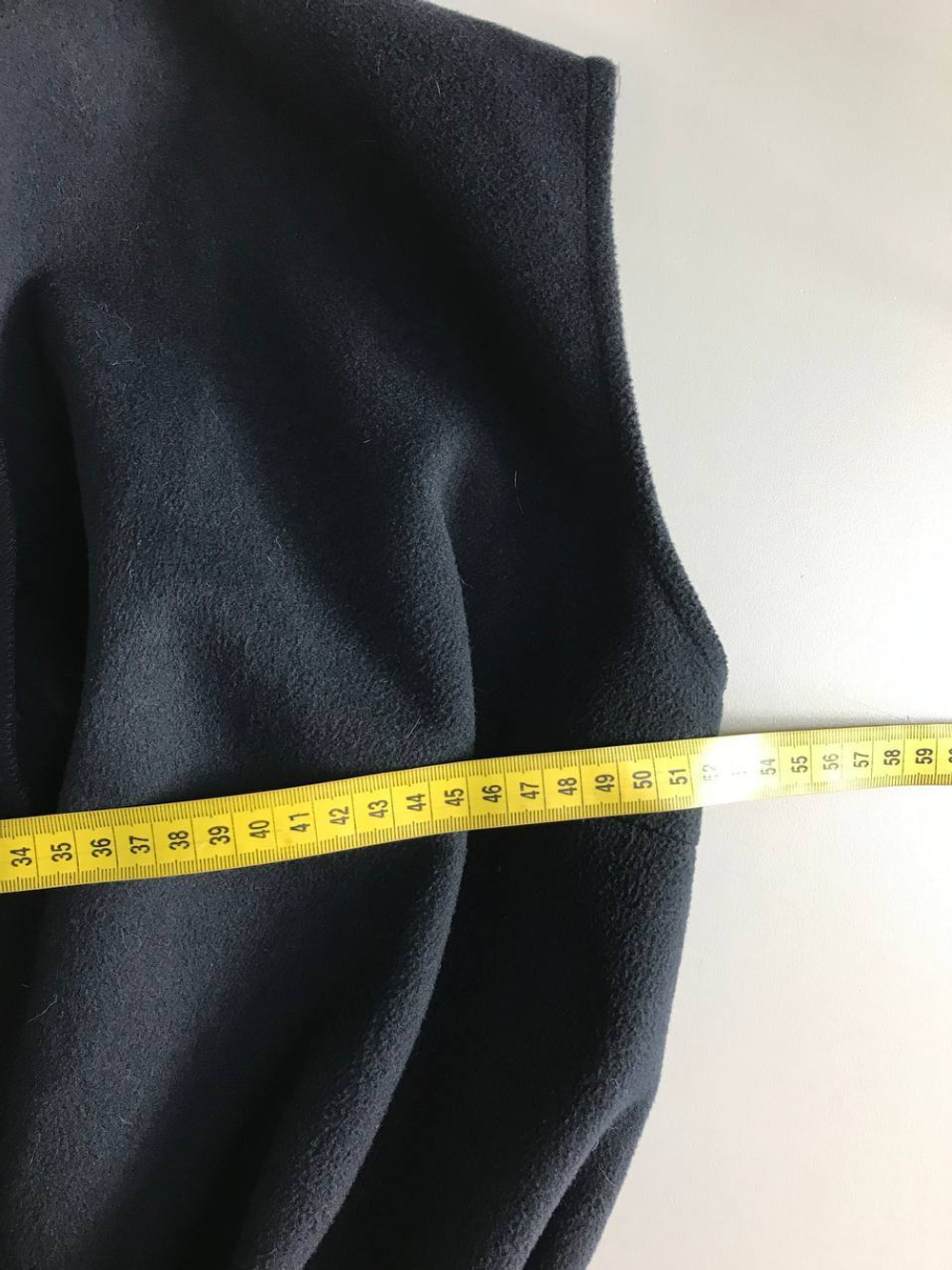 Жилетка Marina Andreeva с поясом, визуально на 44 размер