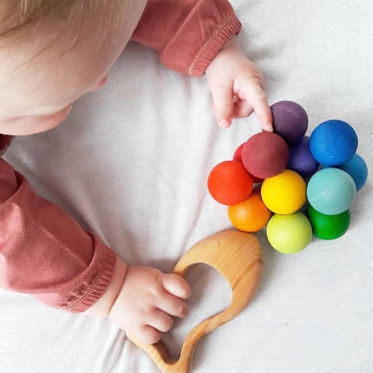 Игрушки из дерева для самых маленьких