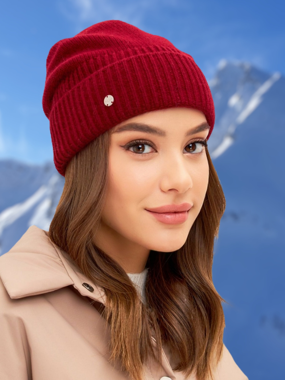 Шапка FABI удлиненная одинарная c отворотом с содержанием 
шерсти енота и ангоры