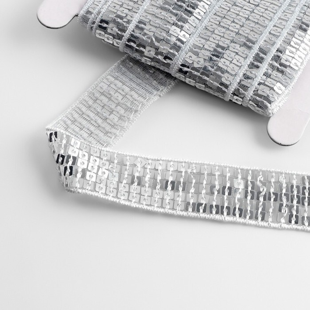 Лента декоративная с квадратными пайетками 25 мм