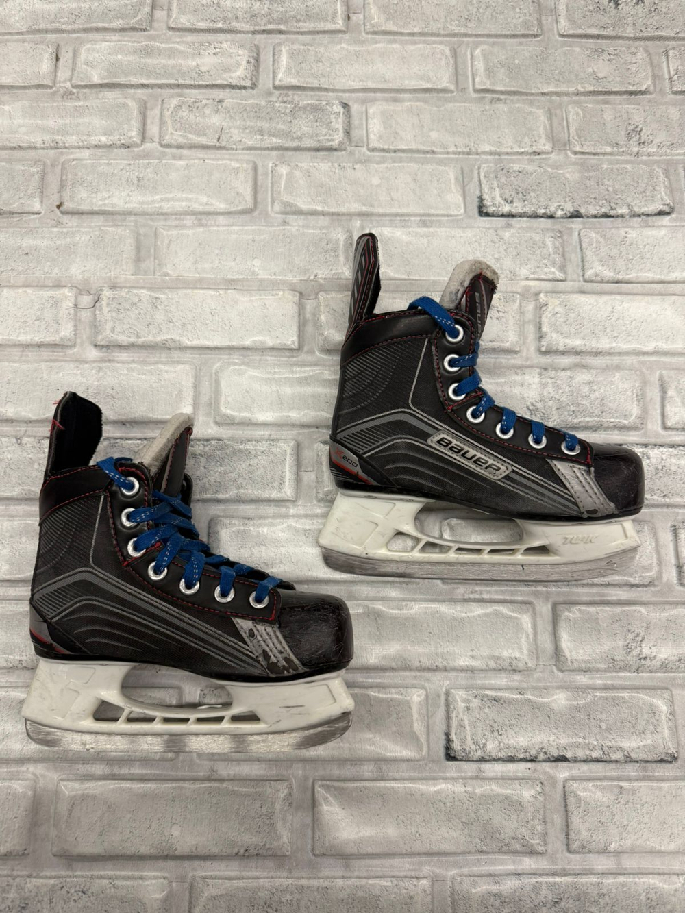Bauer vapor X200 YTH 13R (EUR 32)