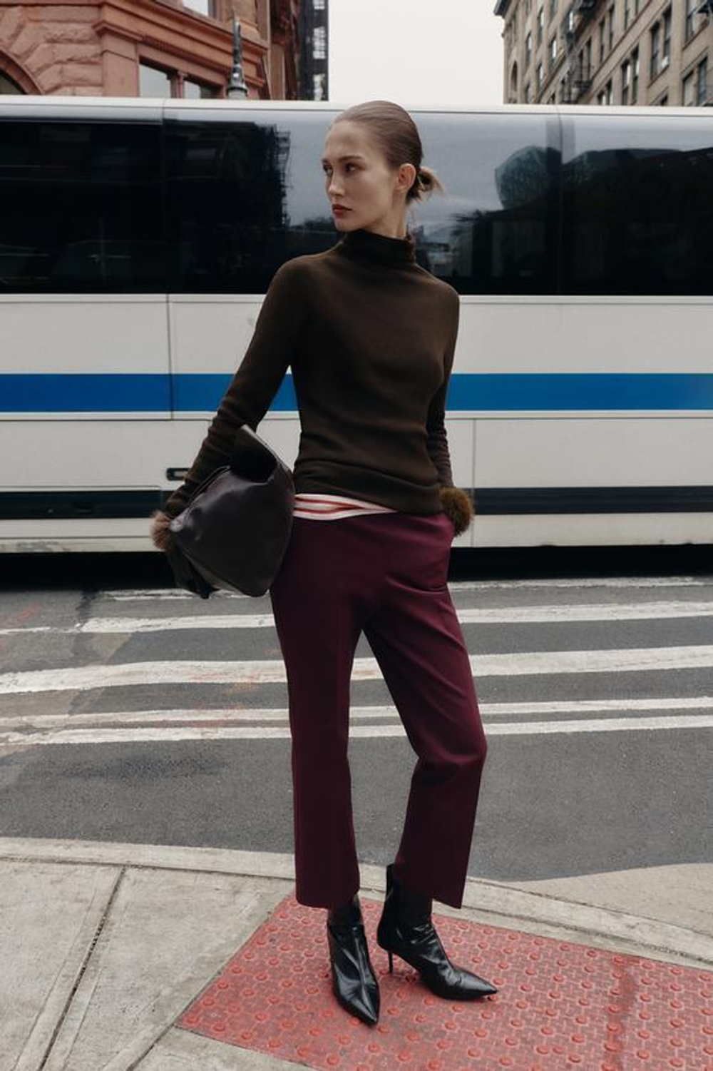 ZARA БРЮКИ ПРИТАЛЕННОГО КРОЯ, БОРДОВЫЙ