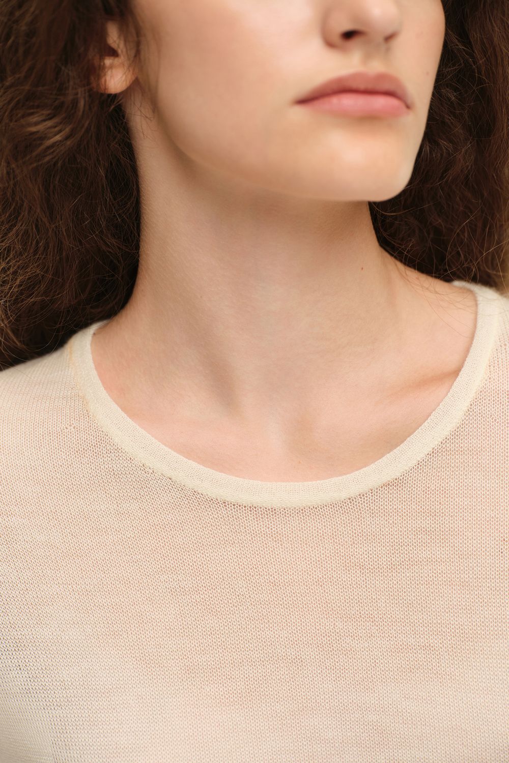 Футболка из кашемира (Naked story), молочная