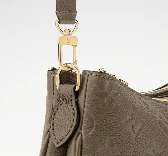 Сумка Louis Vuitton Pochette Liv