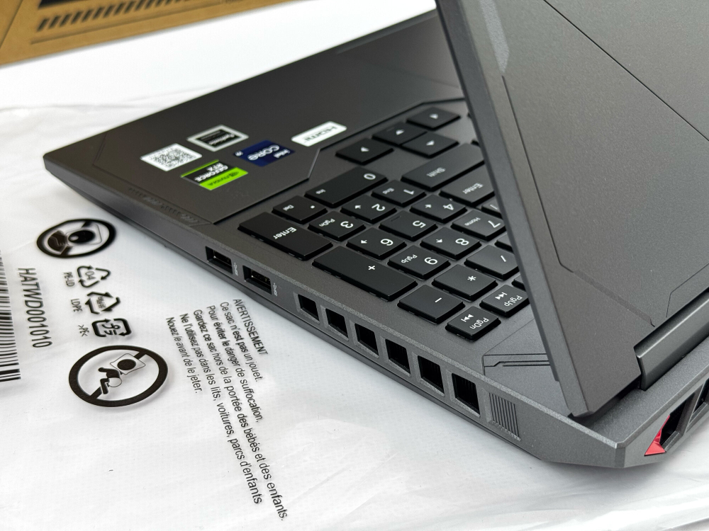Новый игровой ноутбук Thunderobot I9-14900HX RTX 4060 8GB 2.5K 240HZ 16GB 1TB Win 11 RU Русско-Английская клавиатура
