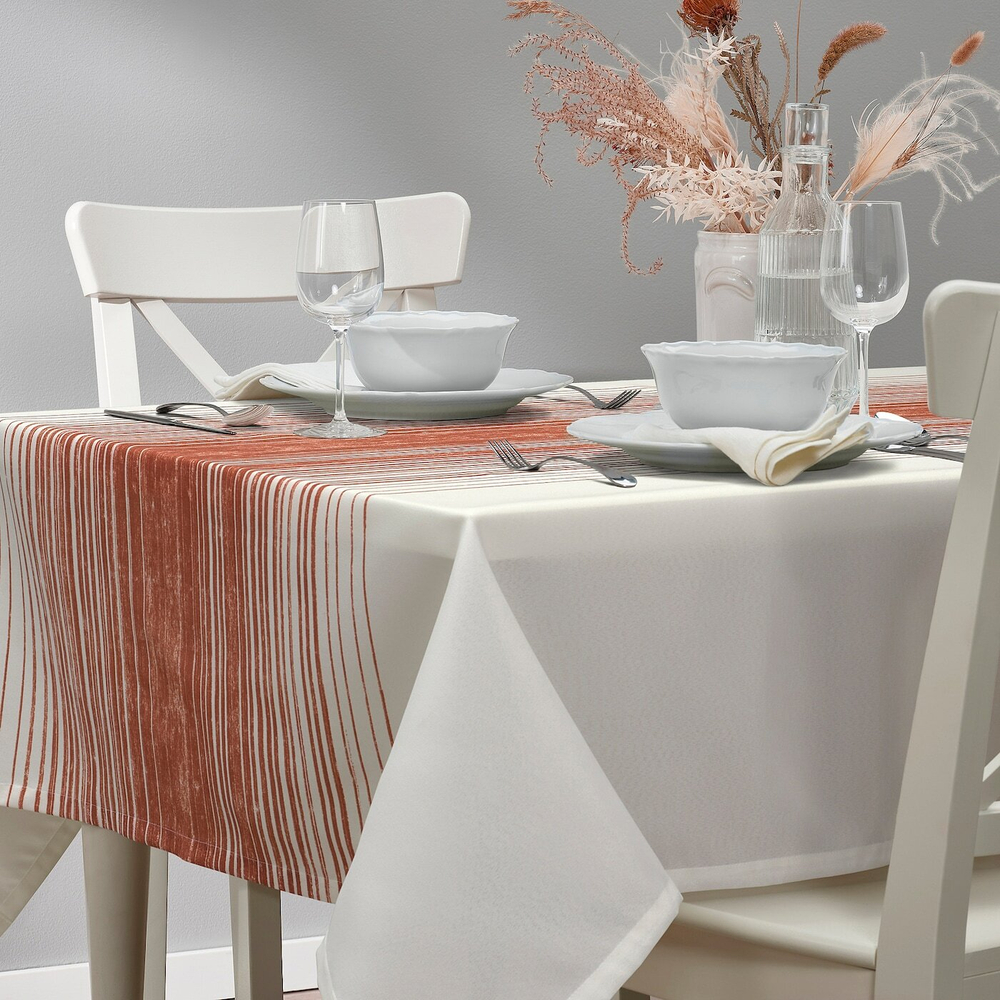 IKEA TAGGSIMPA  (ИКЕА ТАГГСИМПА)  -  Скатерть, белая/красная, 145x320 см