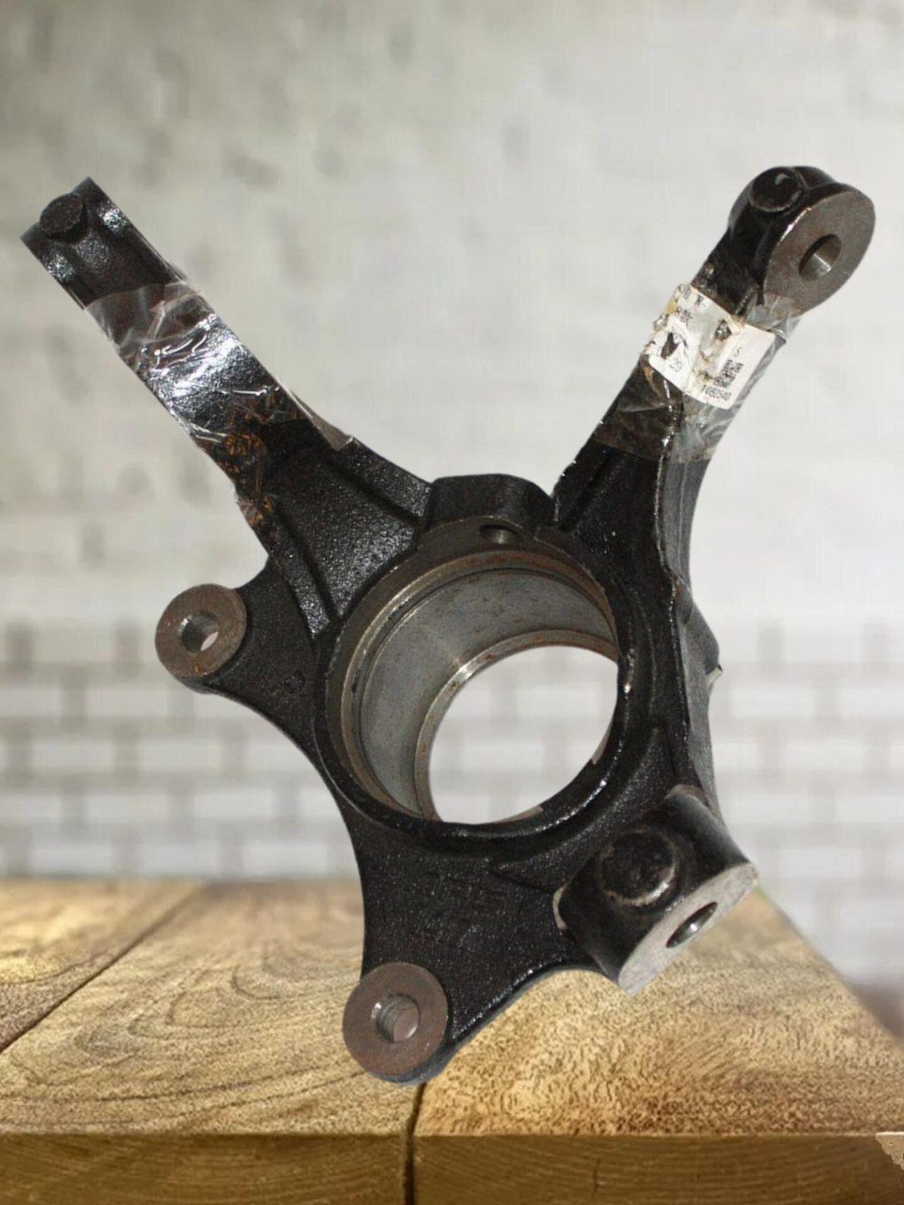 Кулак передний правый B511F2603010800 для Changan Alsvin