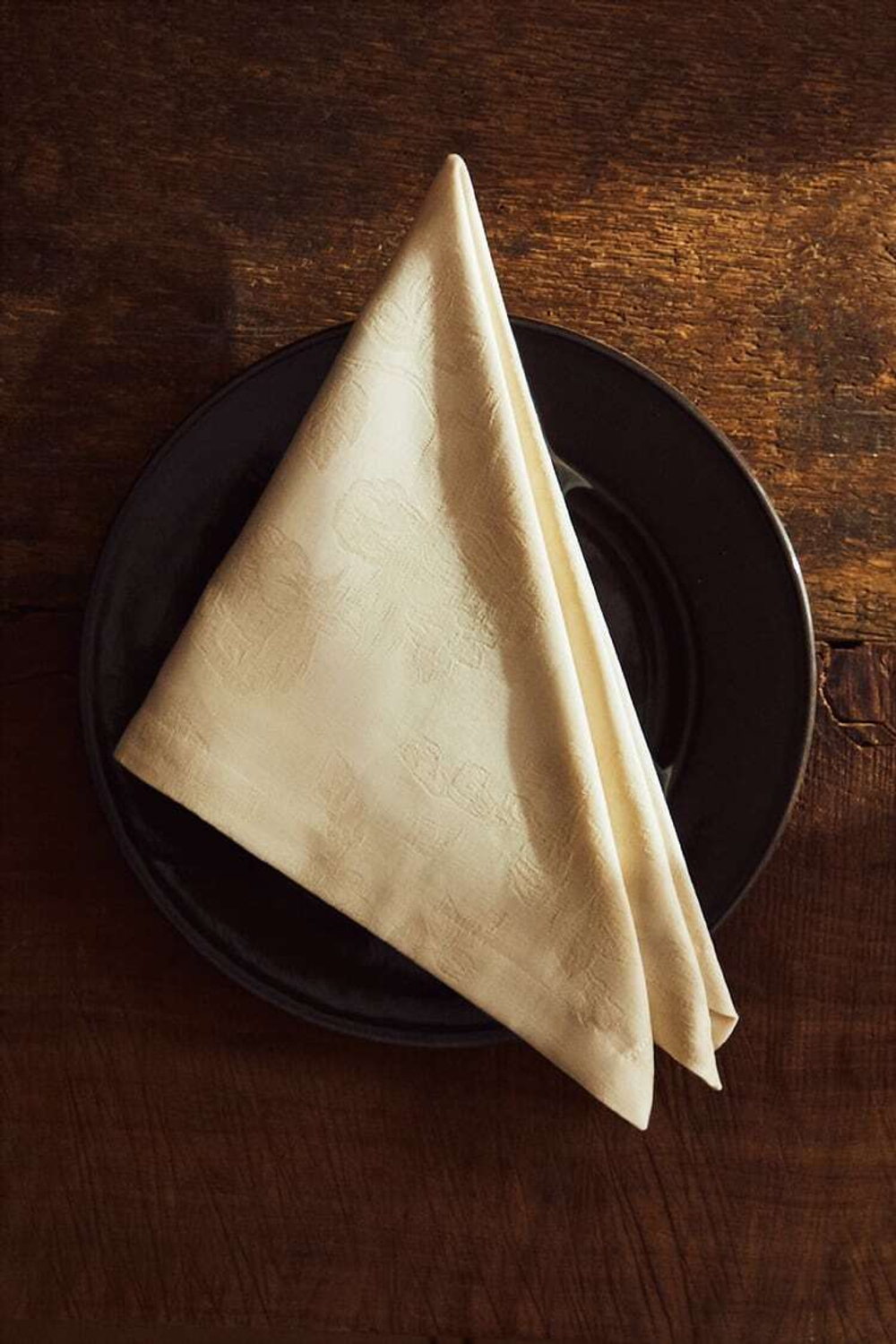 ZARA HOME ЖАККАРДОВЫЕ САЛФЕТКИ С ЦВЕТОЧНЫМ РИСУНКОМ (УПАКОВКА ИЗ 2 ШТУК),  СВЕТЛО-БЕЖЕВЫЙ