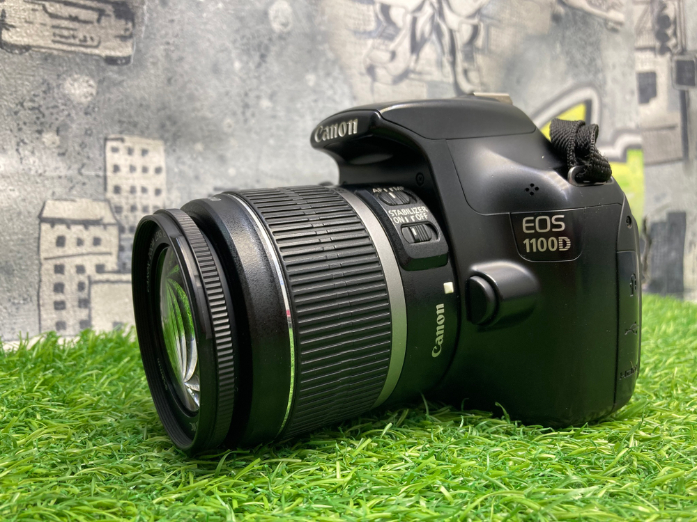 Canon 1100D kit 18-55mm IS ll 11.400 кадров