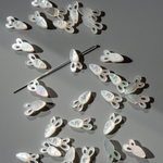 Морковка из перламутра морских ракушек, 12*6,5мм, белый