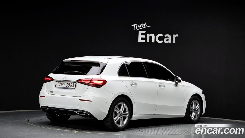 Mercedes-Benz A-Class W177 A220 Hatchback (04.2024)