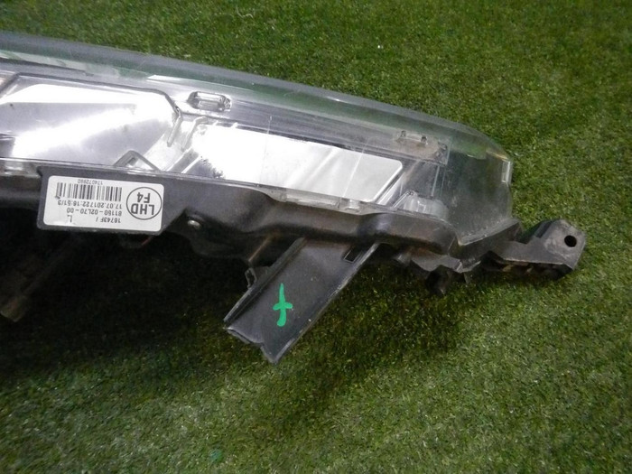 Фара левая Toyota Corolla E160 (2015-2019) LED