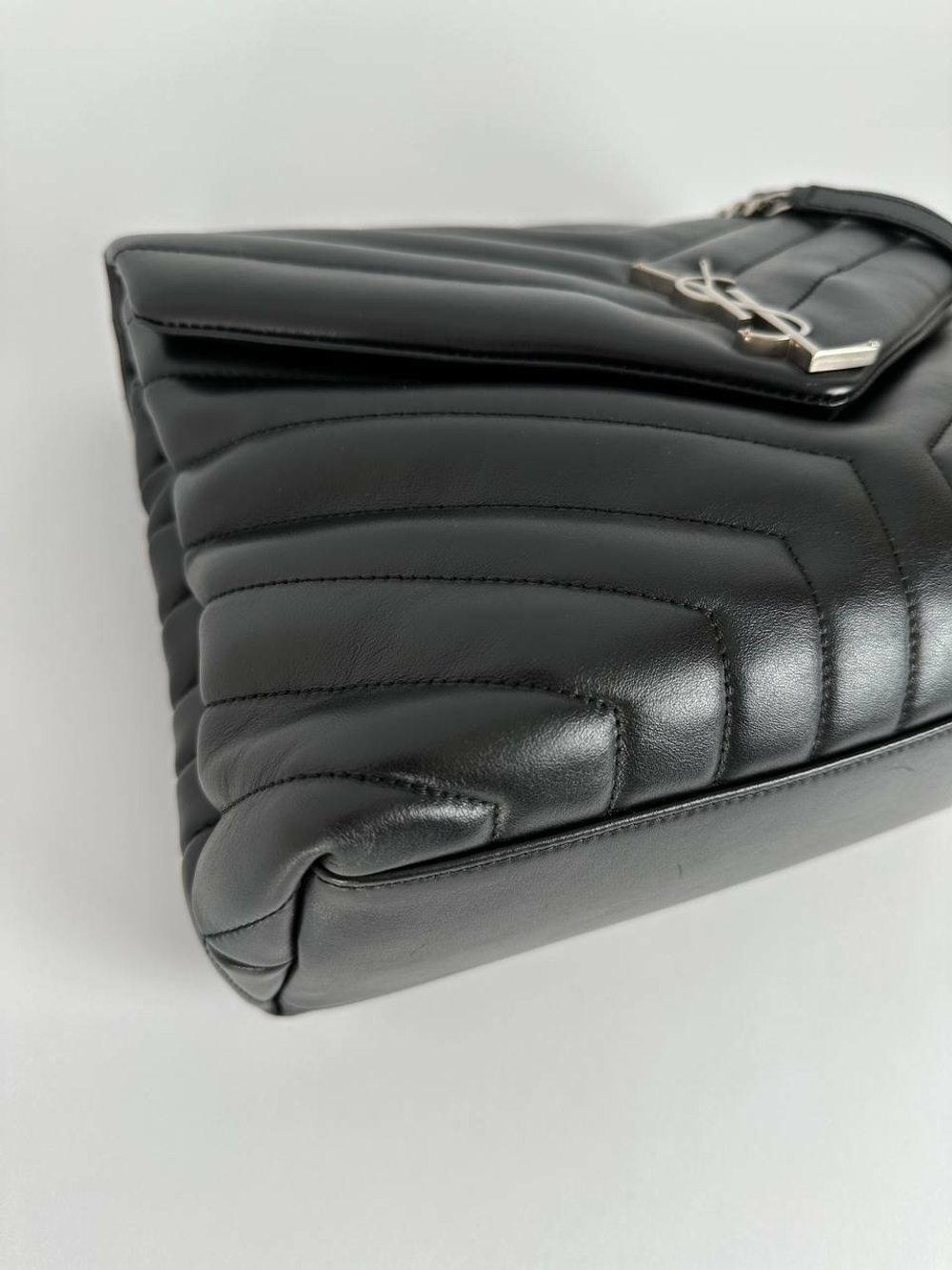 Сумка Saint Laurent LouLou medium