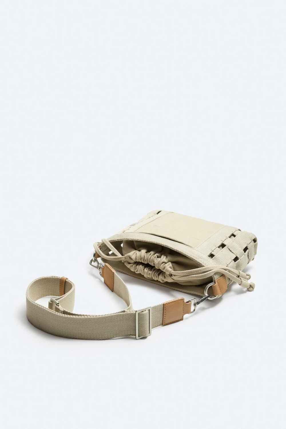 ZARA ТКАНАЯ ХОЛЩОВАЯ СУМКА ЧЕРЕЗ ПЛЕЧО, БЕЛЫЙ ЭКРЮ