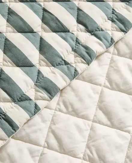 ZARA HOME ДЕТСКОЕ ЛОСКУТНОЕ ОДЕЯЛО В ПОЛОСКУ, ЗЕЛЕНЫЙ