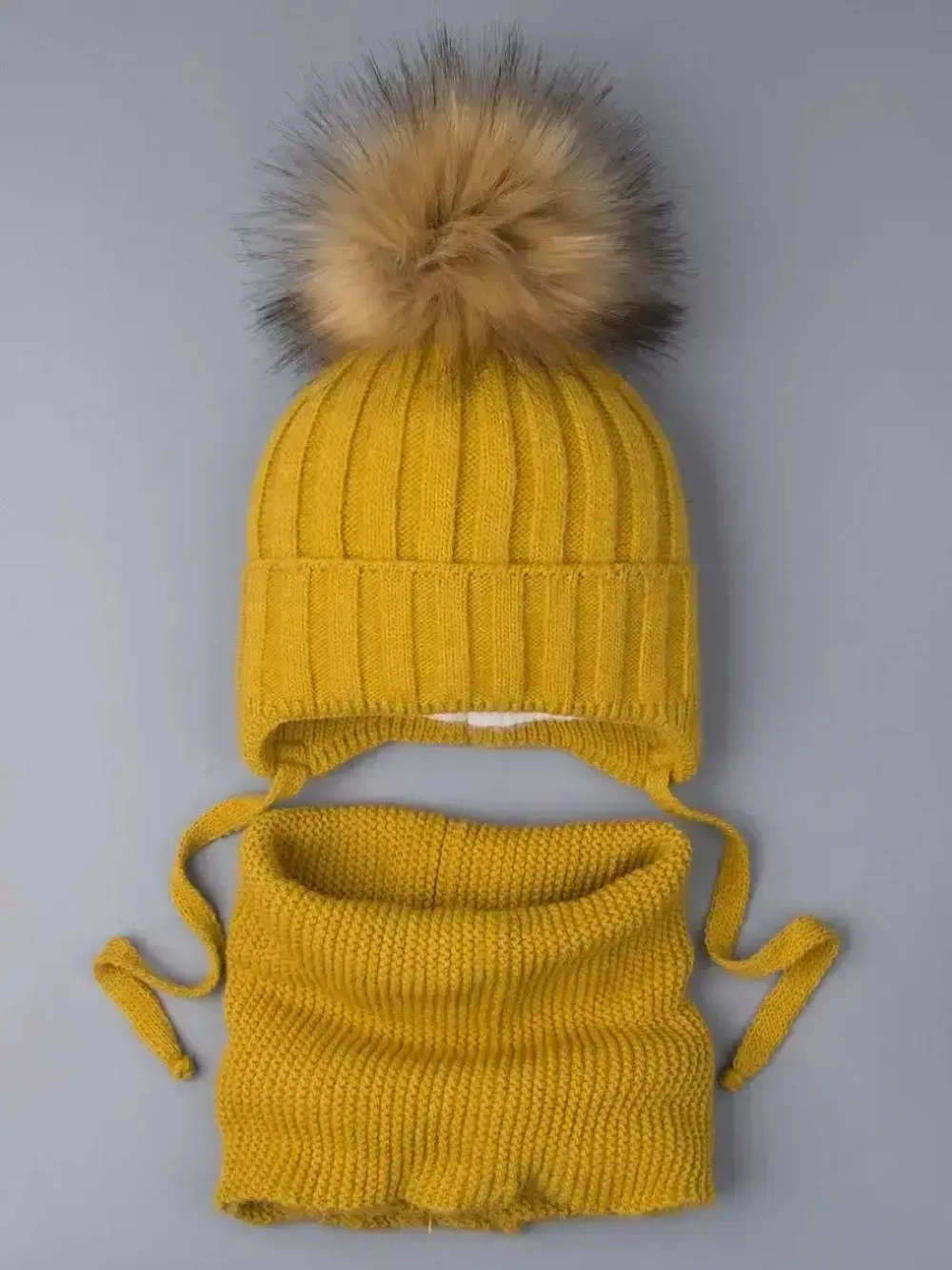 Шапка зимняя детская с помпоном и снуд