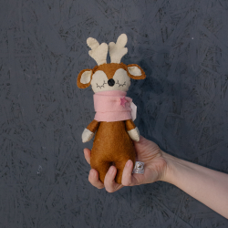 Игрушка ручной работы Олененок