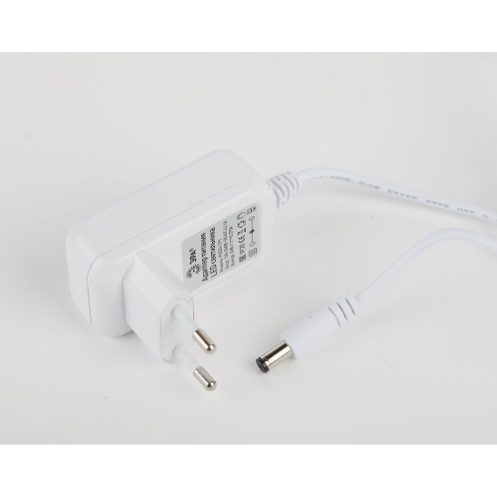 Настольный светильник ЭРА NLED-476-10W-W светодиодный белый