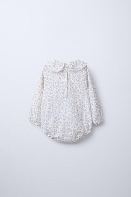 ZARA БОДИ С ЦВЕТОЧНЫМ ПРИНТОМ И ВЫШИВКОЙ ПЛЮМЕТИ, ЭКРЮ
