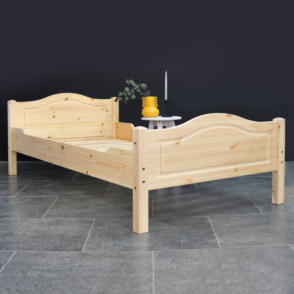 Кровать 90х200 Рита из массива сосны, с основанием кровати, прозрачный лак