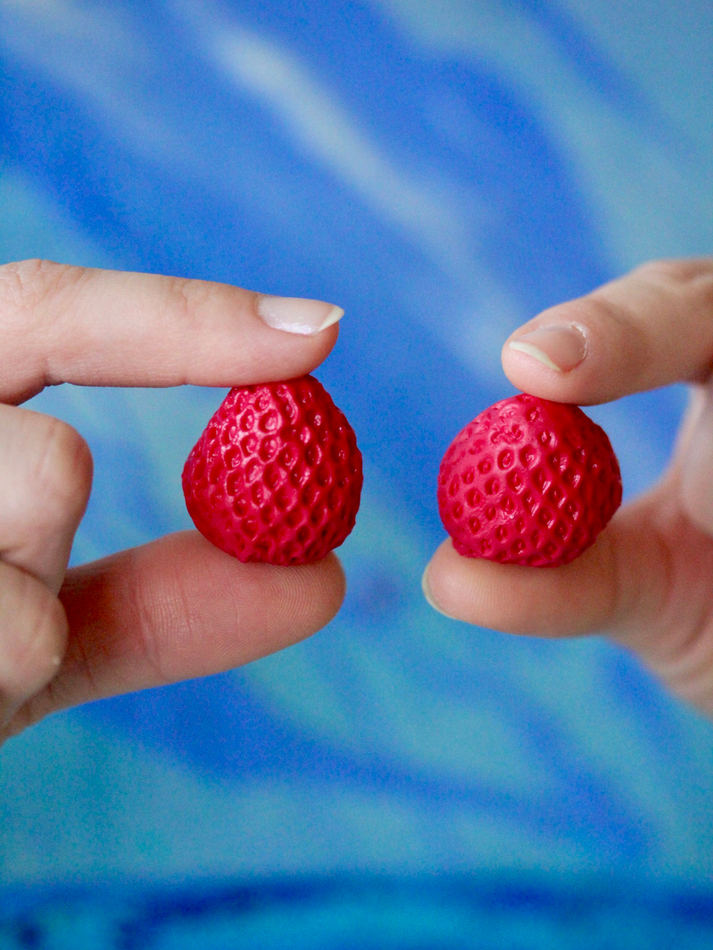 Молды силиконовые для лепки Клубники и земляники: листик с контуром и ягодки 4 шт / фактурная форма для листьев из полимерной глины, холодного фарфора, воска и фоамирана