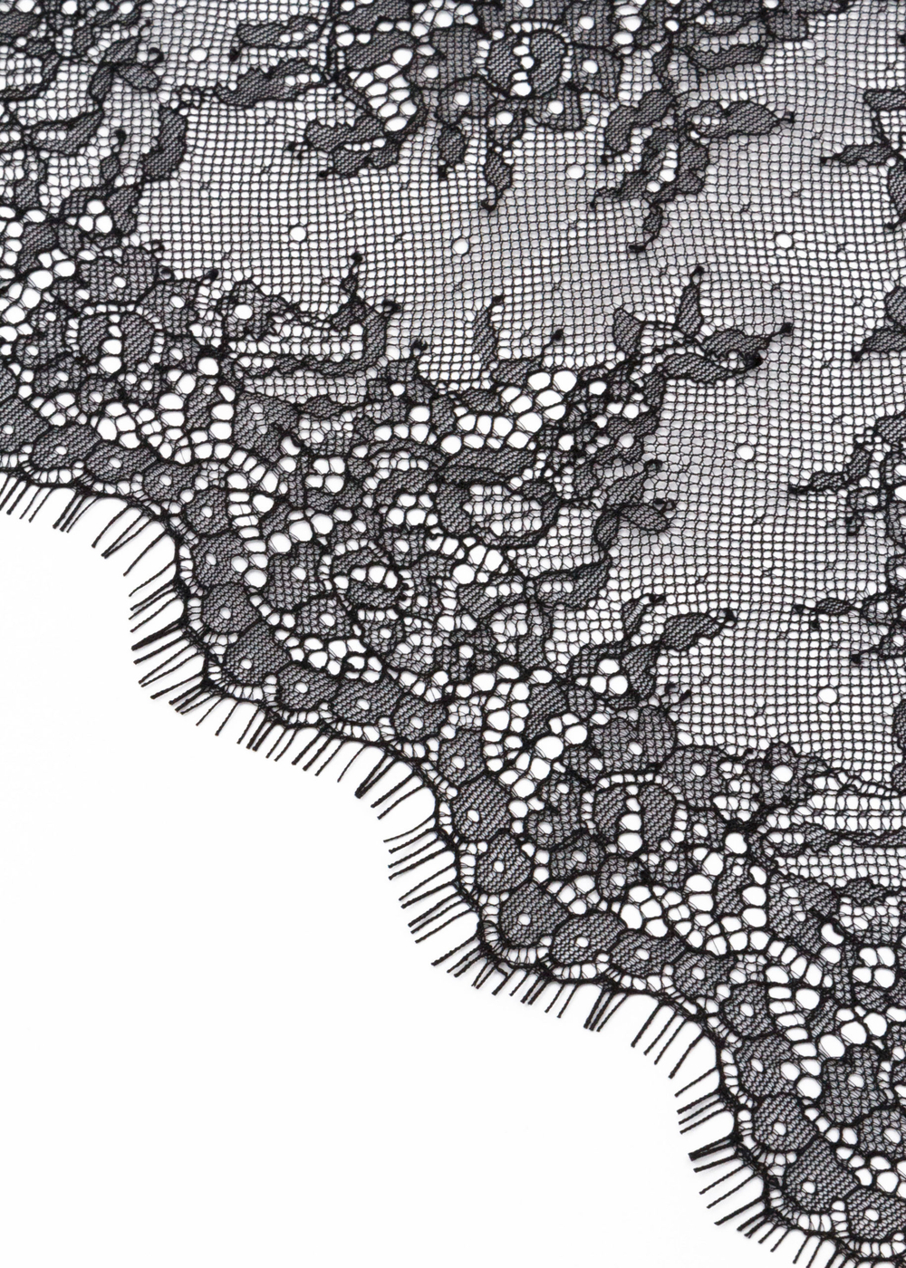 Кружево шантильи черное неэластичное ширина 22 см купон 2.9 м