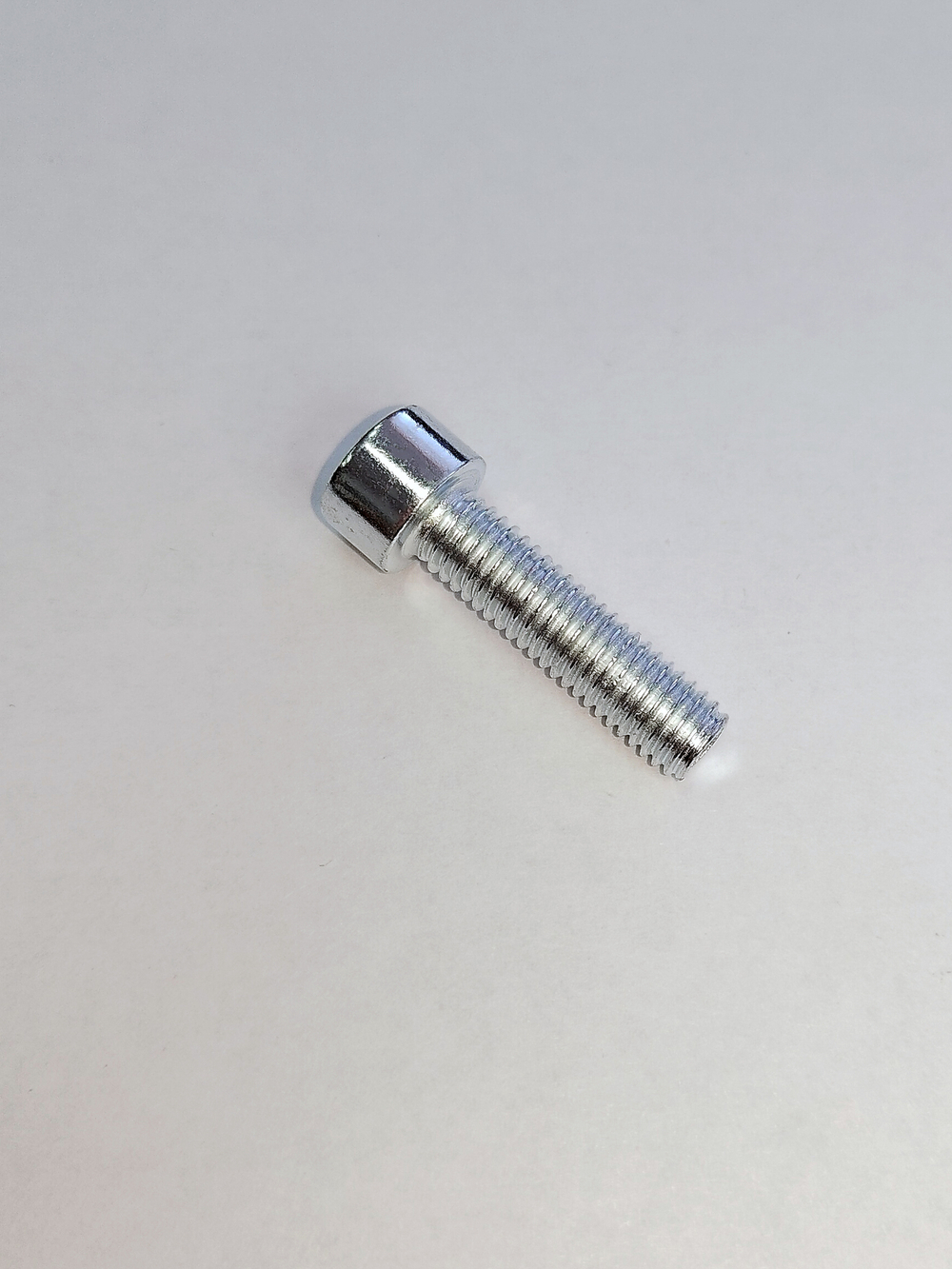 8х30 ОЦ. Винт П/Р с внут.шестигр. к.п.8.8 DIN912 (30 шт)