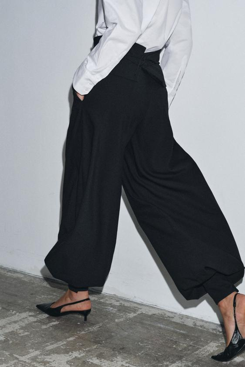 ZARA БРЮКИ-БОМБЕРЫ С ПОЯСОМ — ZW COLLECTION, ЧЕРНЫЙ