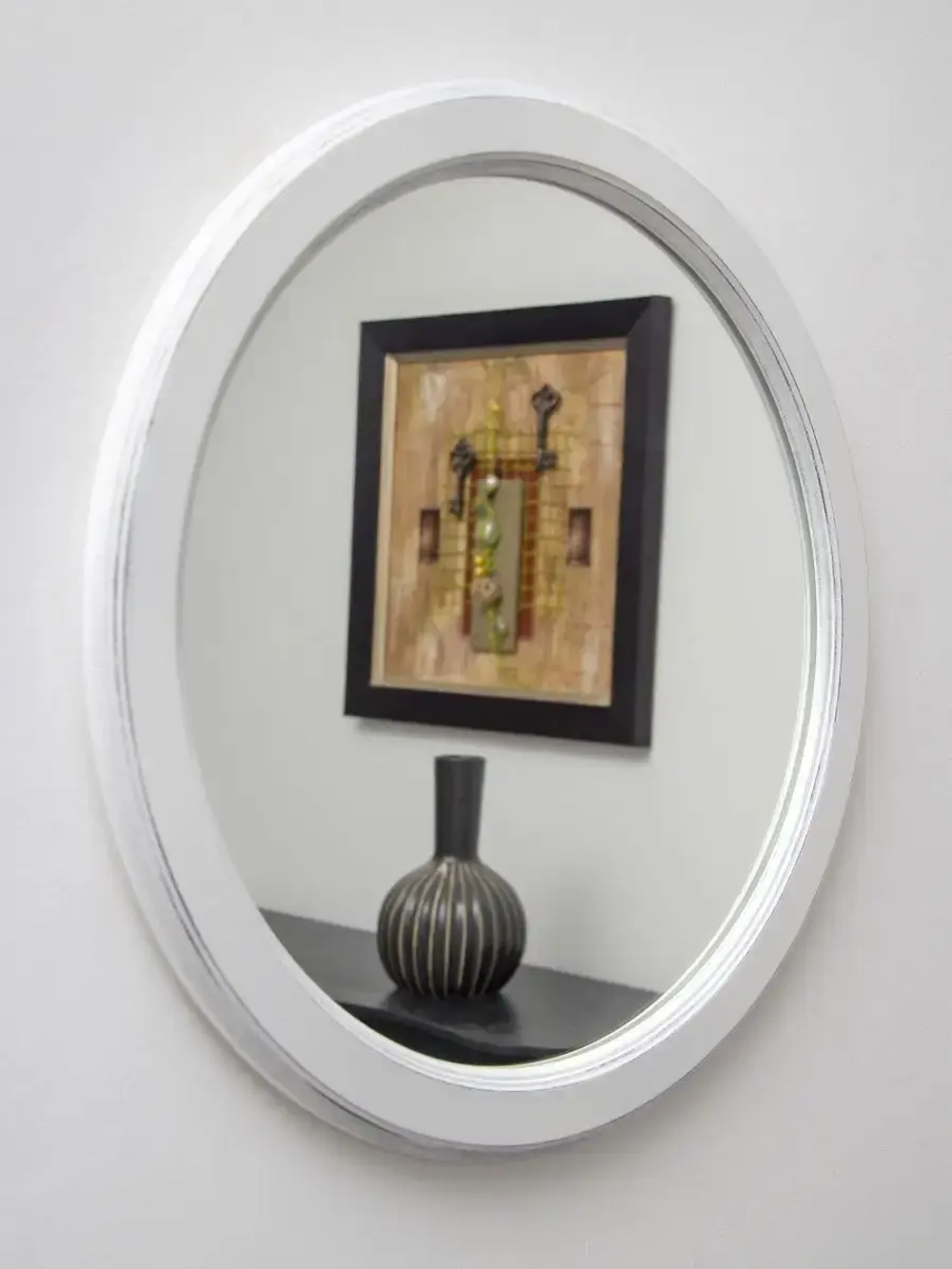 Зеркало настенное в ванную 47см