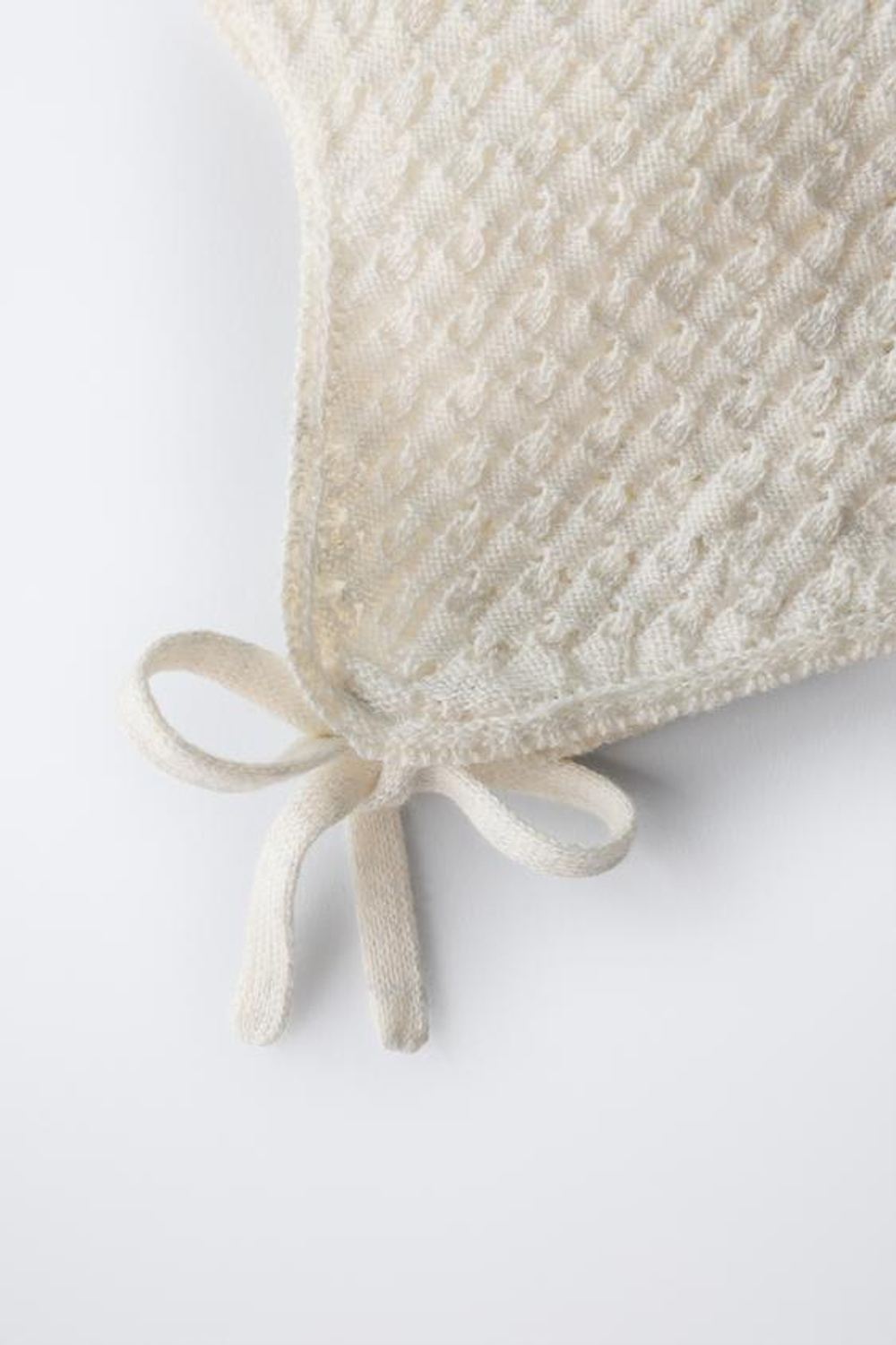 ZARA ЧЕПЧИК ИЗ СМЕСОВОГО ТРИКОТАЖА С ХЛОПКОМ, ШЕЛКОМ И КАШЕМИРОМ, СЛОНОВАЯ КОСТЬ