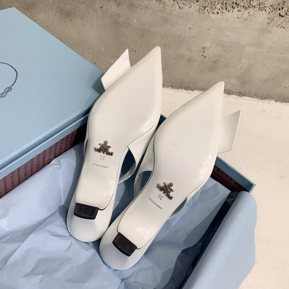 Prada Pumps