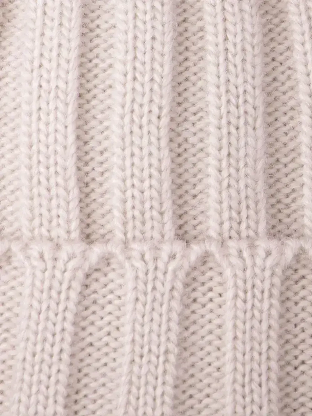 Шапка зимняя для девочки с помпоном и снуд