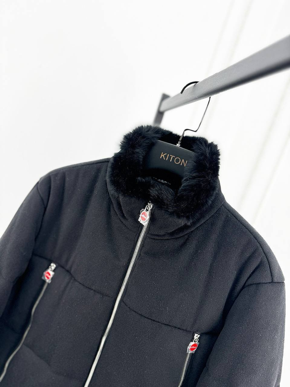 Пуховик Kiton