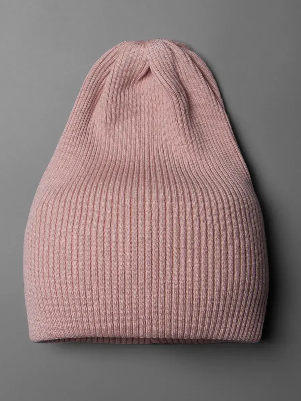 Женская шапка бини на осень