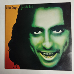 Винтажная виниловая пластинка LP Alice Cooper Goes To Hell (UK 1976)