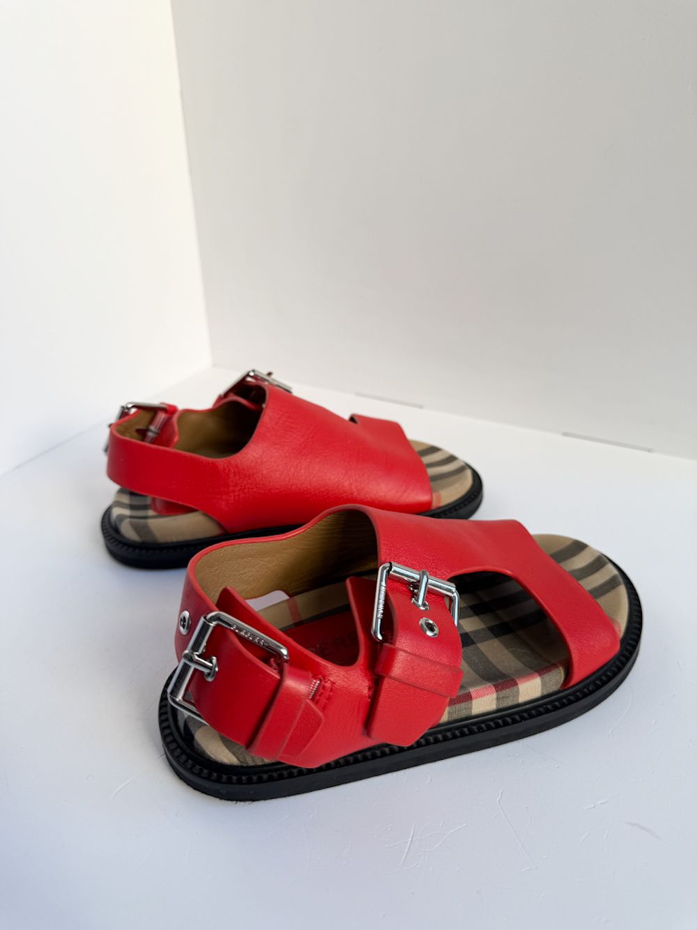 Сандалии Burberry, 28