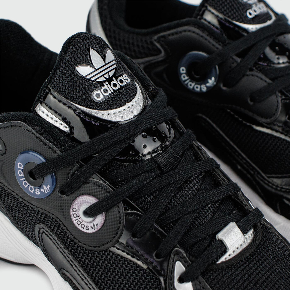 Кроссовки Adidas Astir Black / White Wmns
