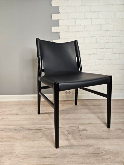 Стул Voyage черное дерево и экокожа