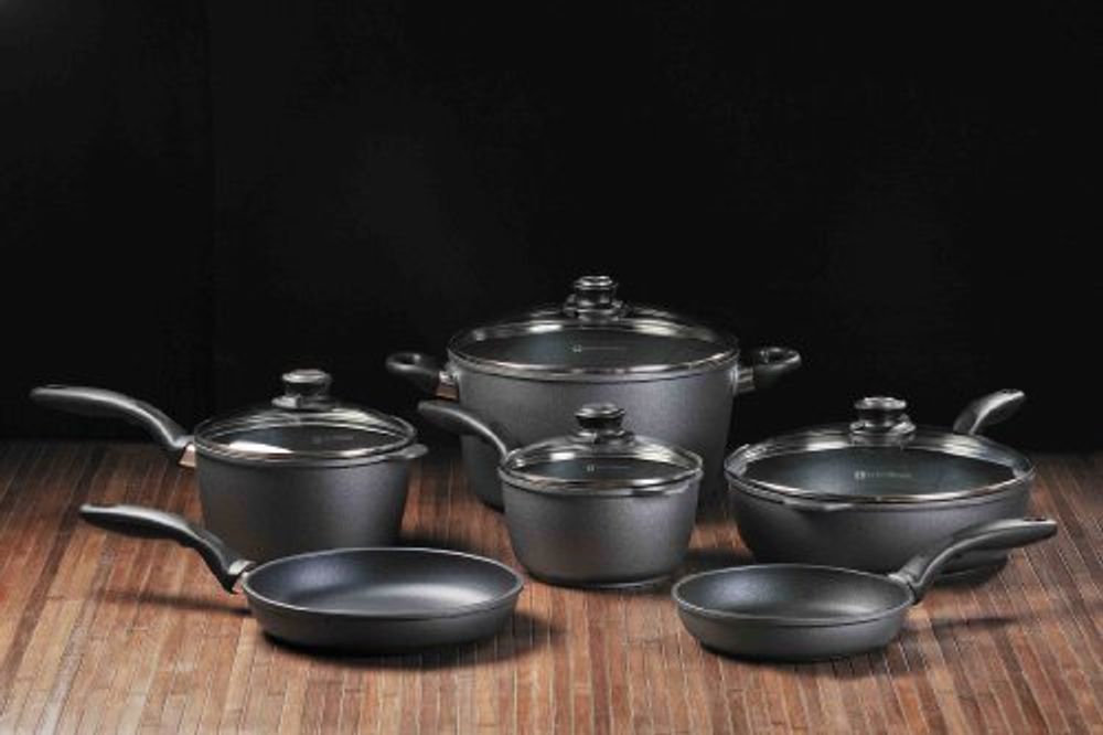 Сотейник Swiss Diamond XD 6932C, 6.8 л - 7