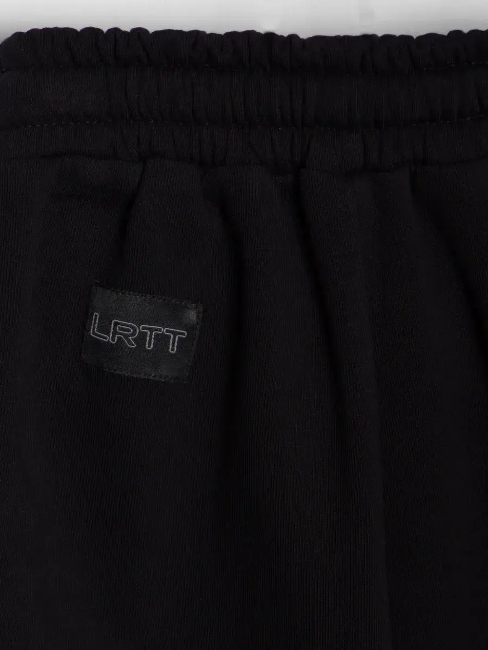 Спортивные шорты для мальчика на лето