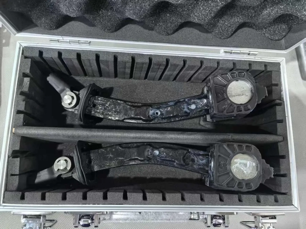 Доводчики дверей на открытие 90 градусов Mercedes G-class W463 W464 W465 G500 G550 G63 Мерседес гелентваген аксессуар на дверь