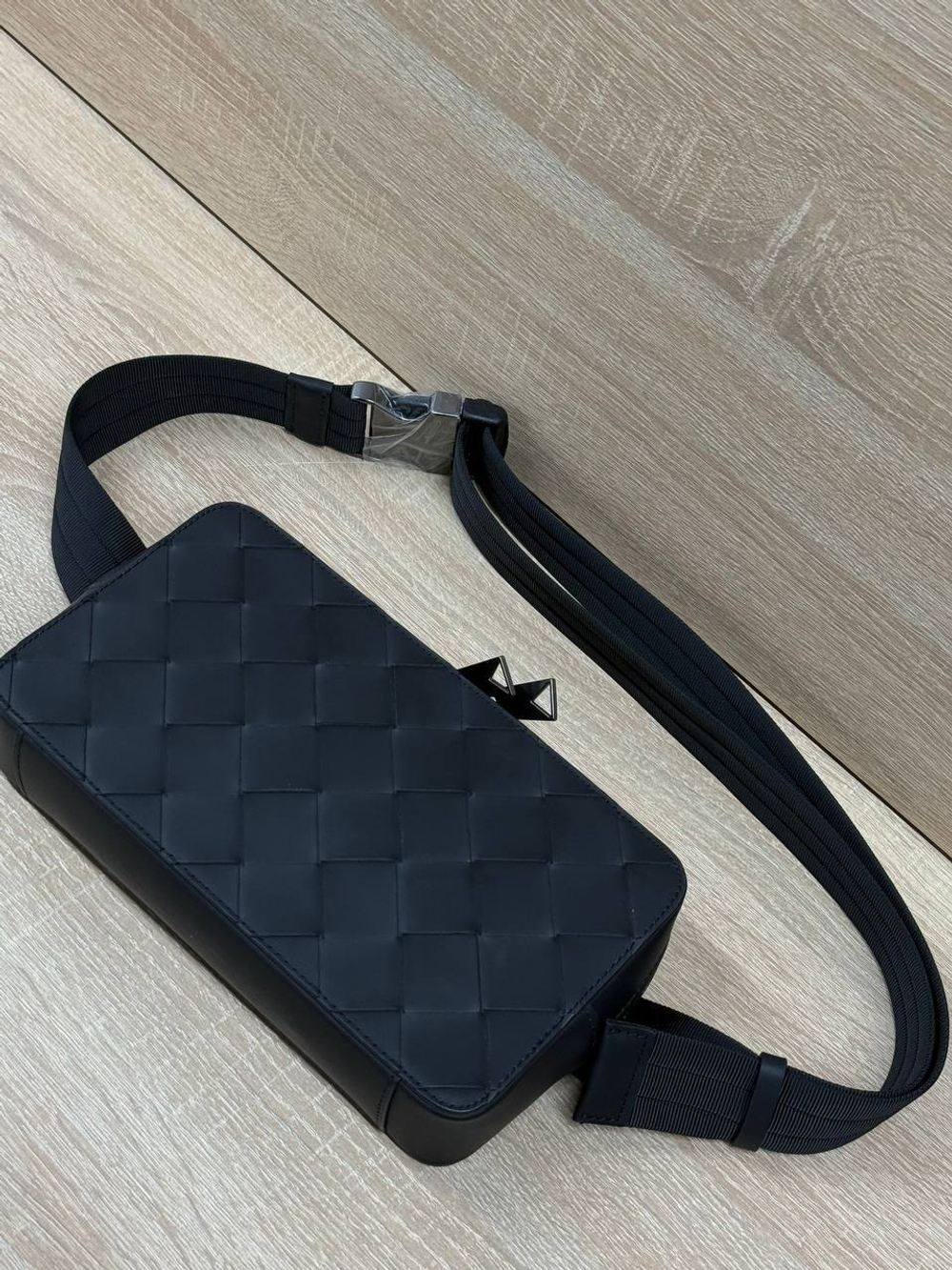 Сумка-мессенджер Bottega Veneta