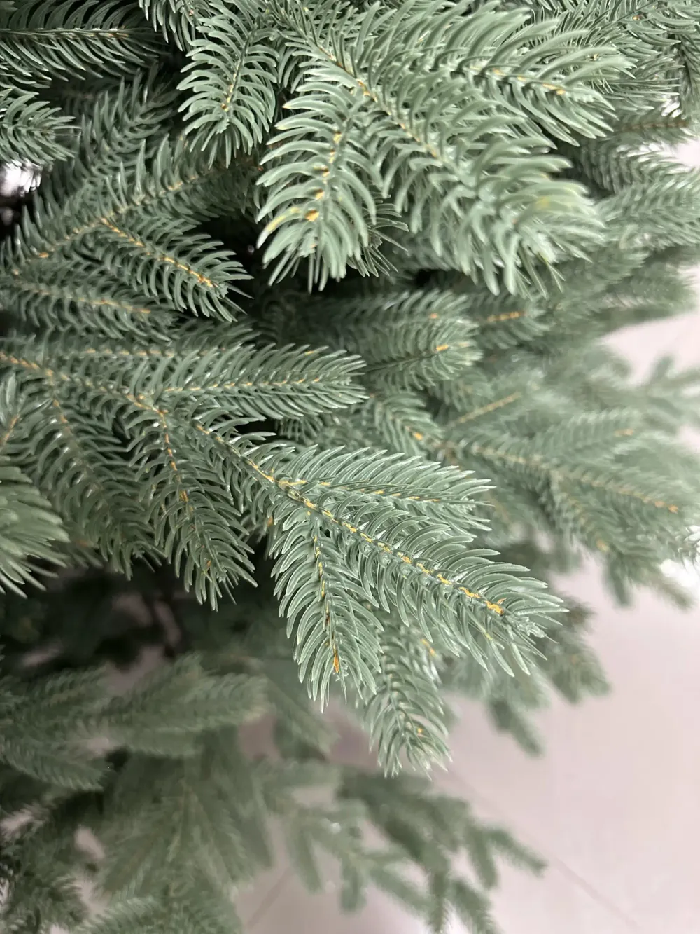 Голубая искусственная ель «Балтийская» (Литая хвоя) от 1,8 м до 3 м