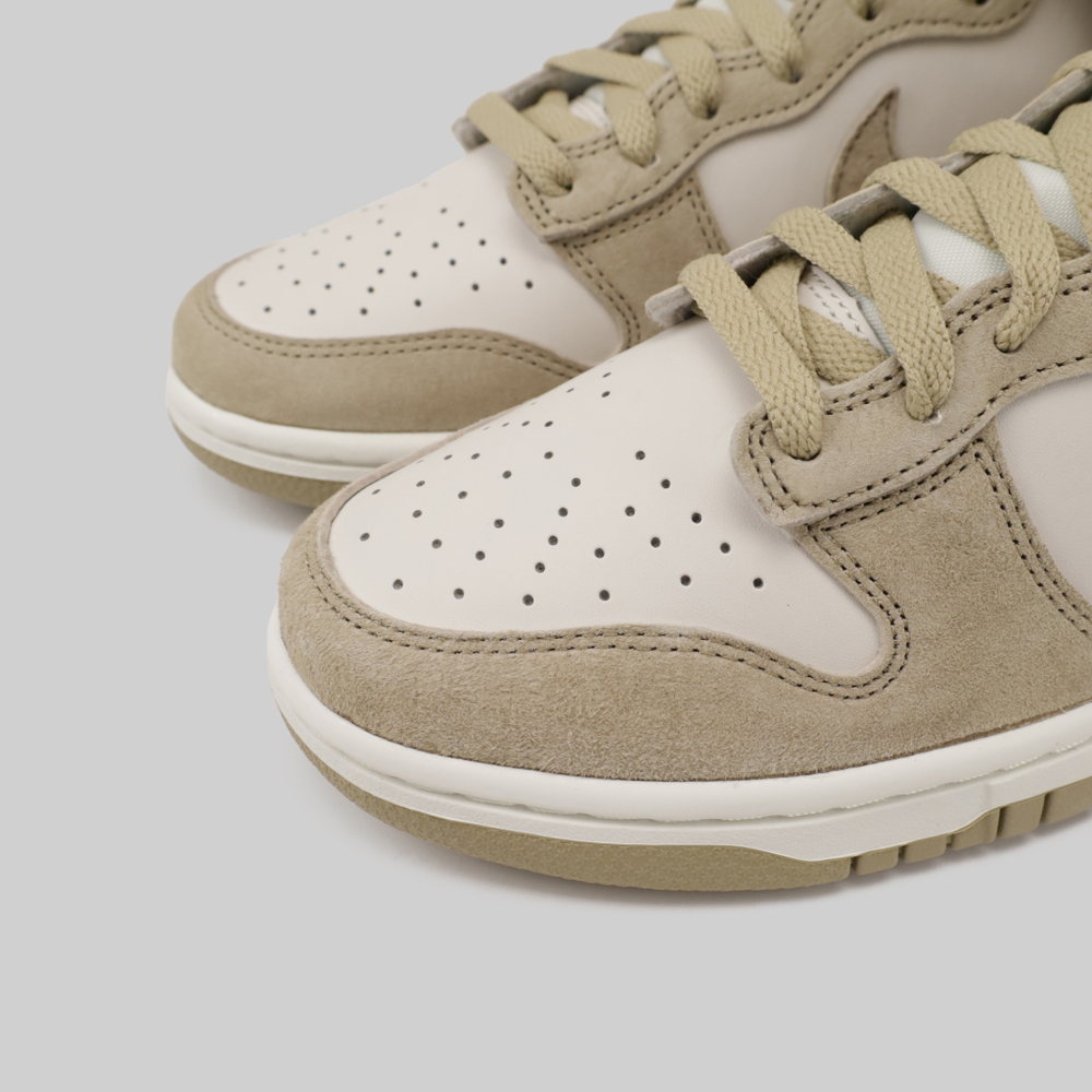 Кроссовки Nike Dunk High Tan Suede White - купить в магазине Dice с бесплатной доставкой по России