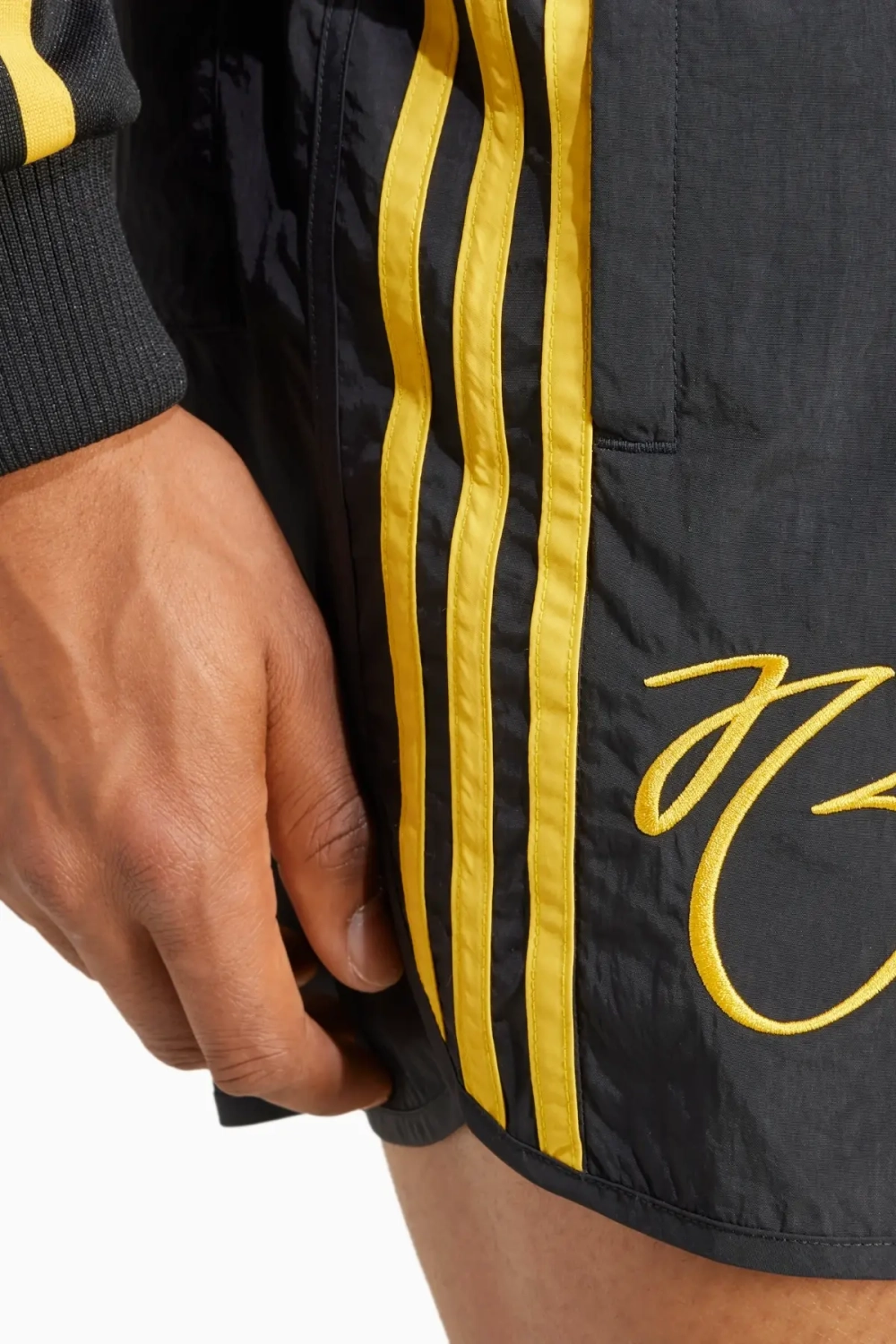 Шорты adidas x Jude Bellingham - черный