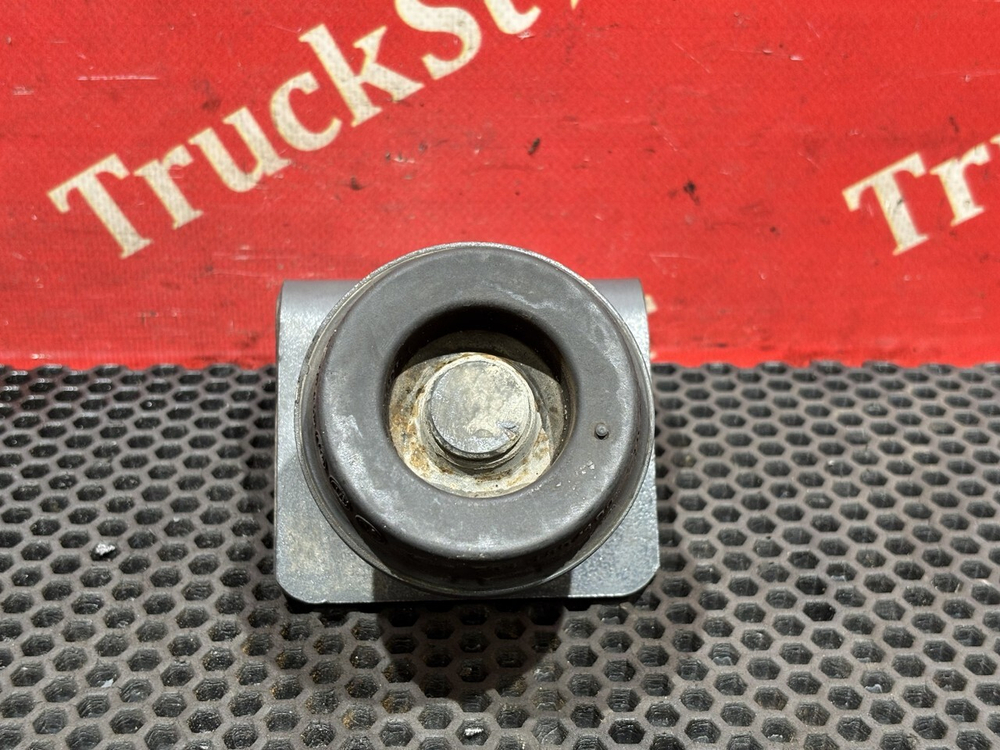 Отбойник рессоры передней 2023 год.