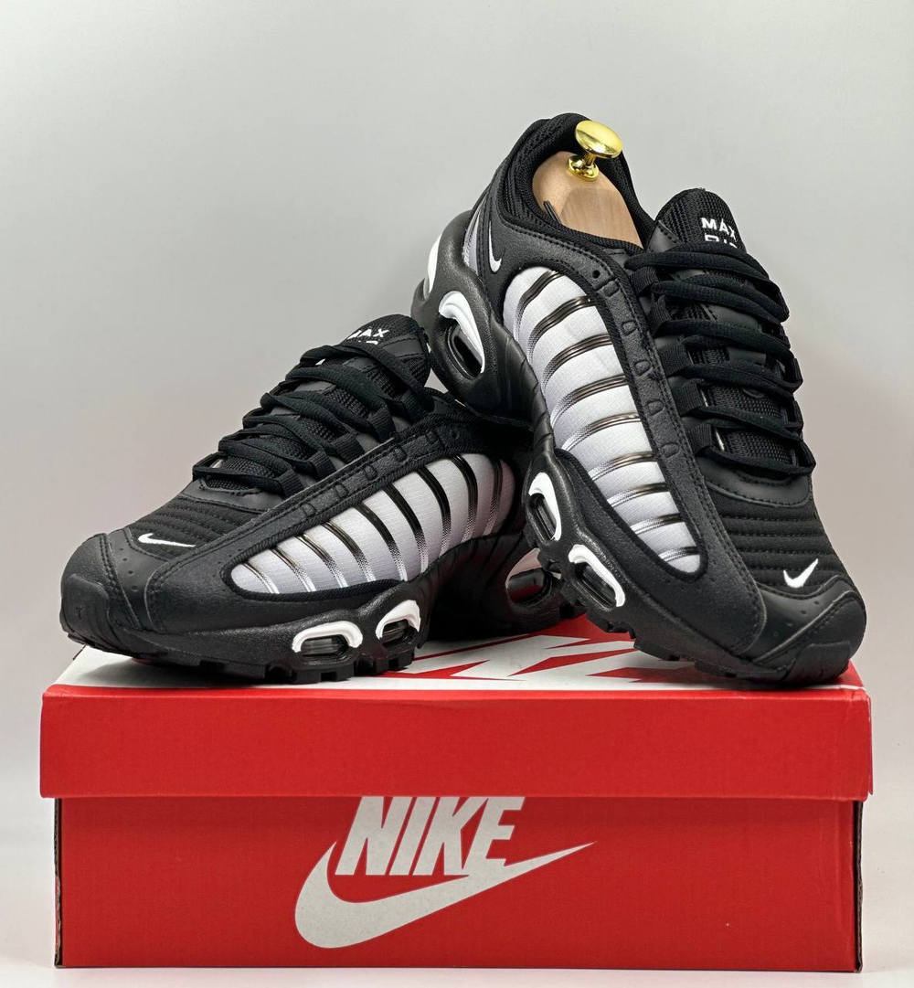 Nike Air Max Tailwind 4